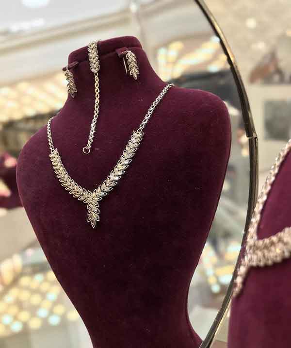 مدل نیم ست طلا جدید و متفاوت ویژه سال 1402 (50 عکس)